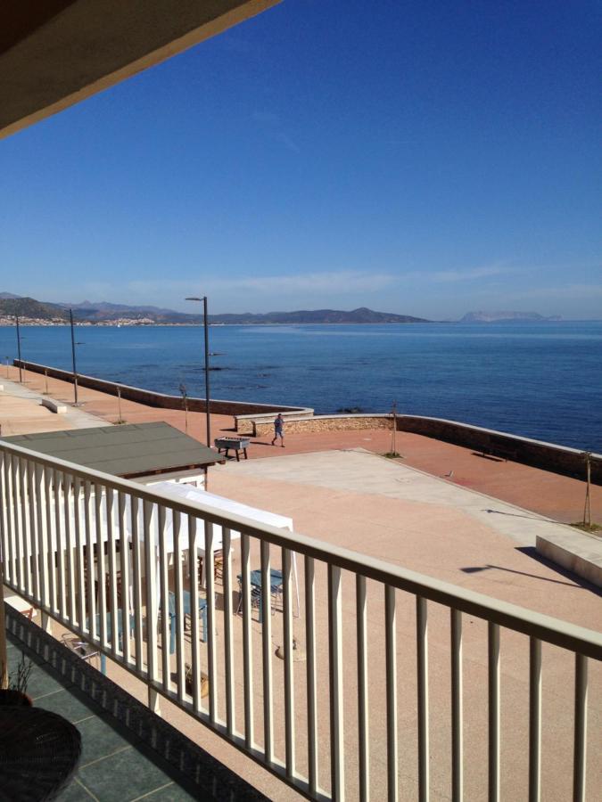 Willa Casa Con Terrazza Fronte Mare Santa Lucia  Zewnętrze zdjęcie